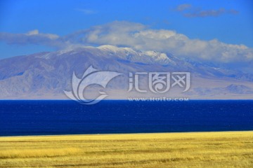 赛里木湖 雪山