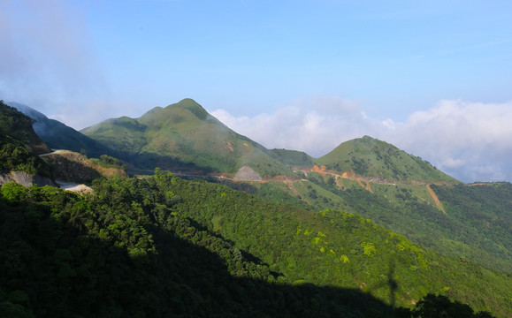 龙高山