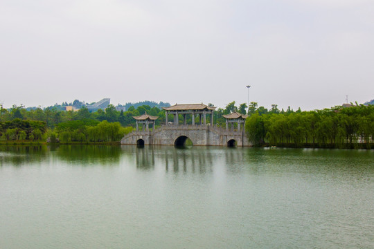 江西省景德镇市昌南湖景观桥