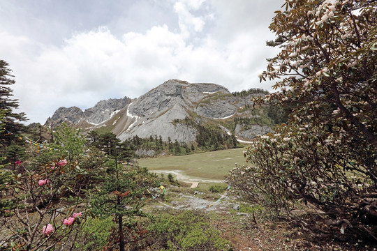 香格里拉大峡谷