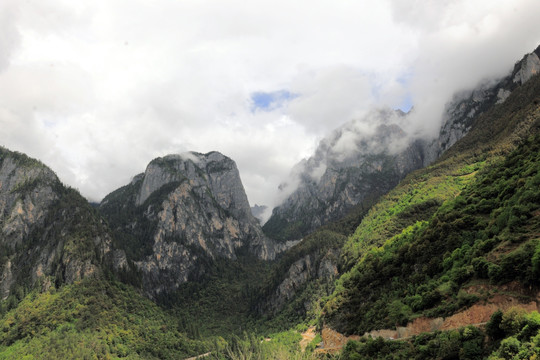 香格里拉大峡谷