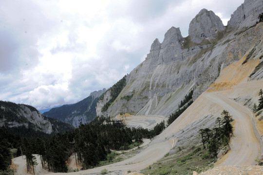 香格里拉大峡谷