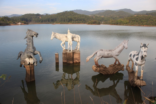 云南省普洱市洗马河公园雕塑