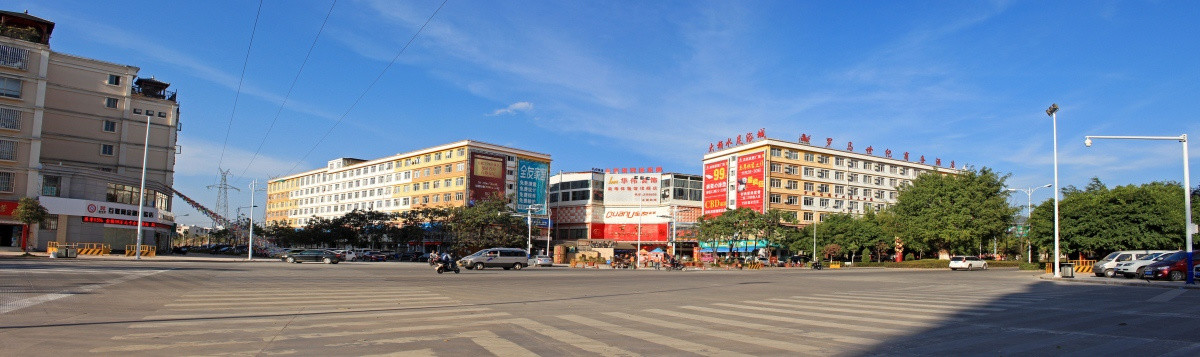 云南省普洱市华尔兹广场