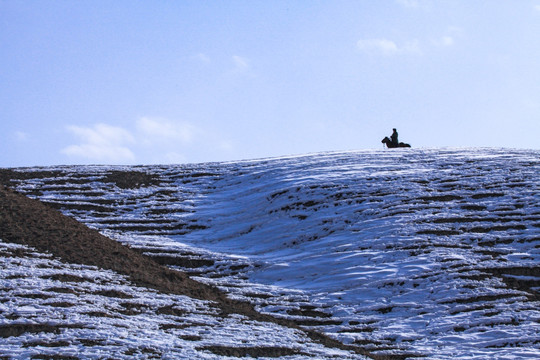 天山山脉积雪