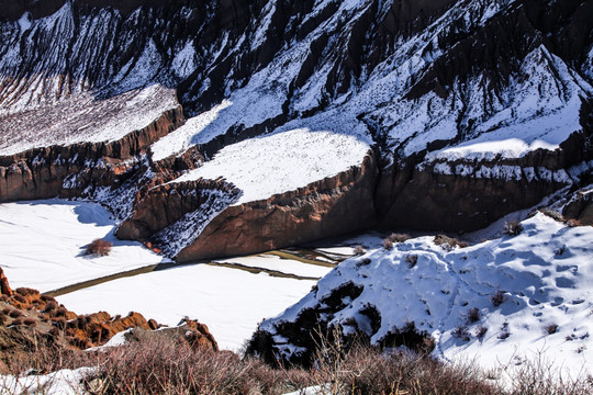 天山山脉积雪