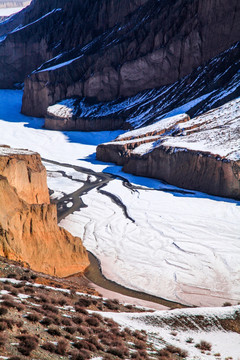 巴音沟峡谷雪景