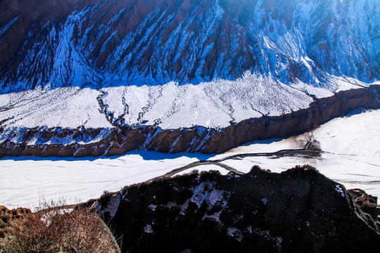 巴音沟大峡谷冬季雪景