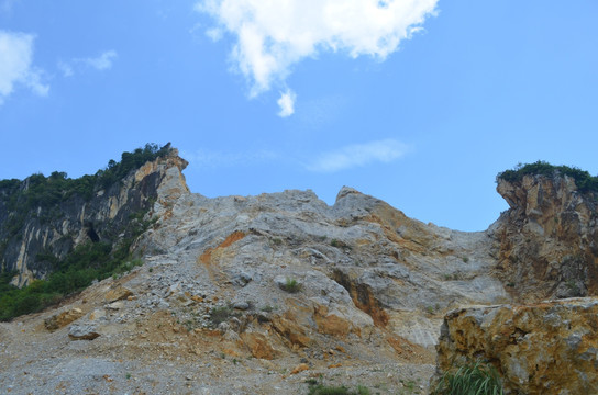 石山开采