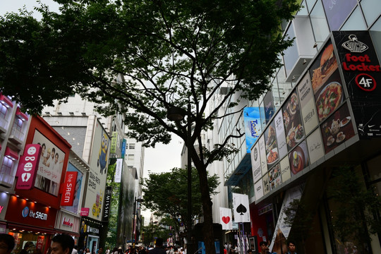 韩国首尔明洞商业街