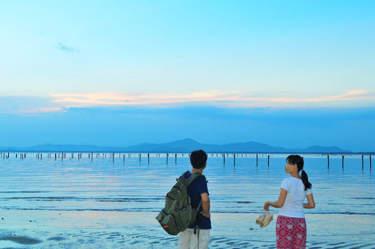 滩涂夕阳 海水养殖 宁静海边