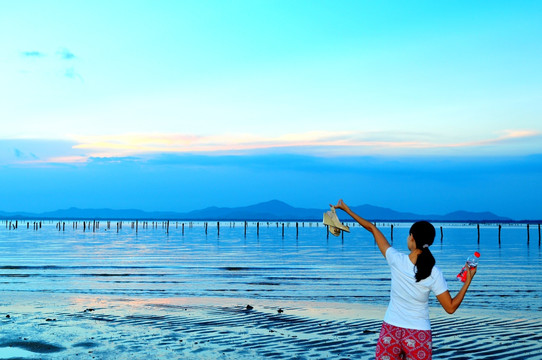 滩涂夕阳 海水养殖 宁静海边