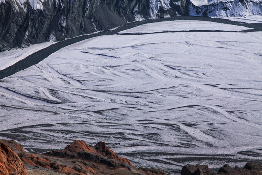 巴音沟峡谷雪景