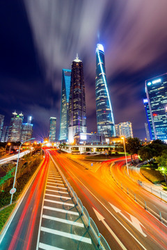 上海三足鼎立夜景