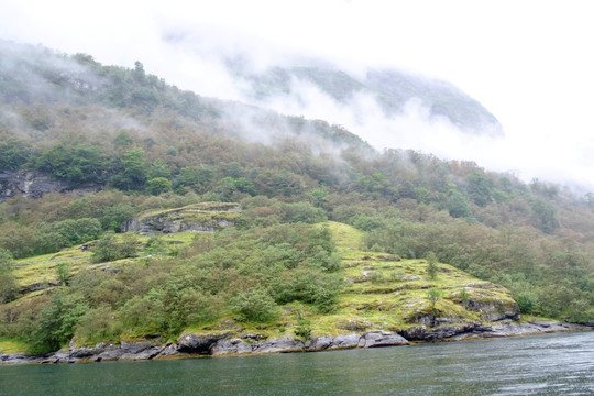 青山绿水