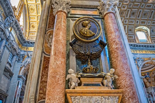 圣彼得大教堂雕塑 皇冠