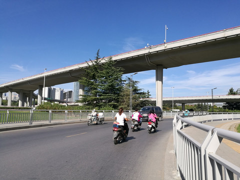 千璽廣場(chǎng) 大玉米 樓 鄭州東區(qū)