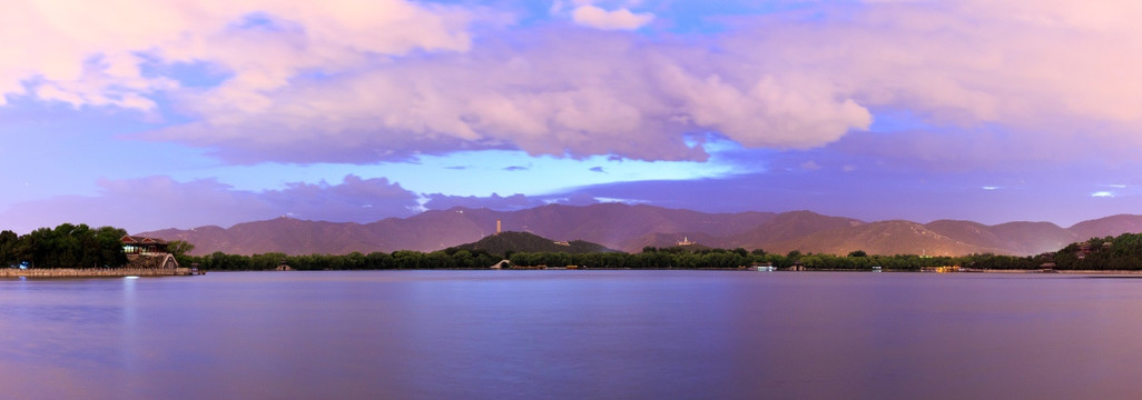 颐和园昆明湖玉峰塔夜景接片