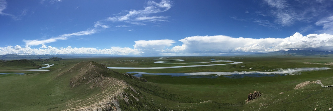 巴音布魯克九曲十八彎全景