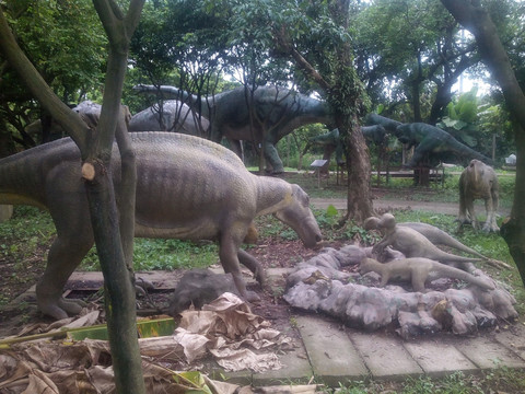 恐龙孵化
