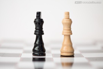 两种颜色的象棋