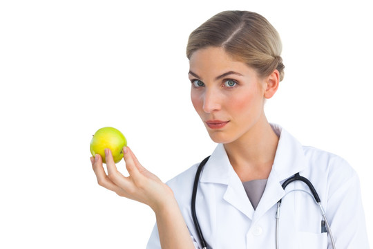 护士拿着苹果