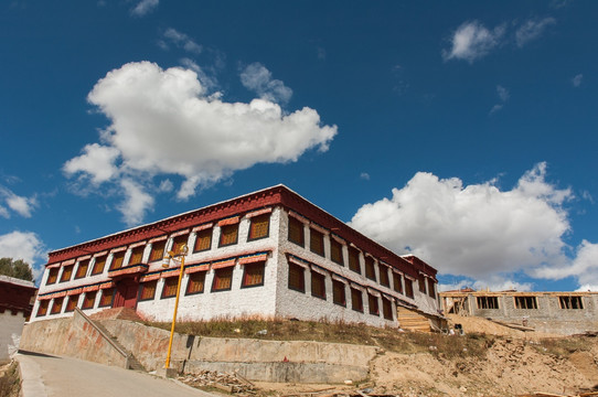 藏传佛教建筑房屋