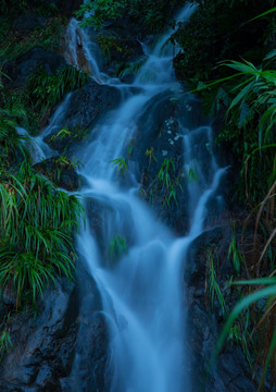 山泉 溪水