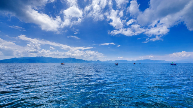 抚仙湖 湖面