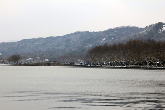 西湖雪