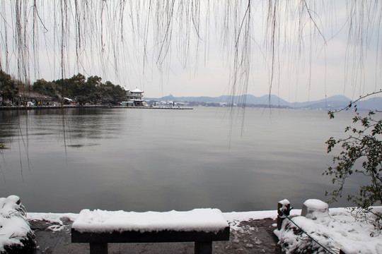 西湖雪