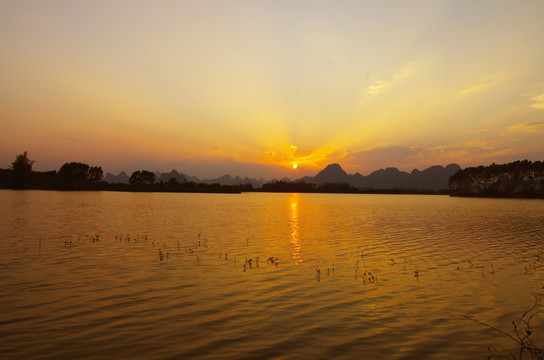 湖景