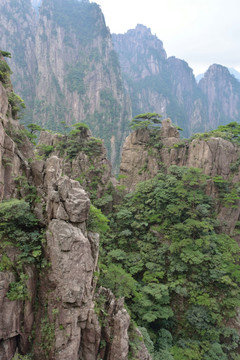 黄山奇峰怪石