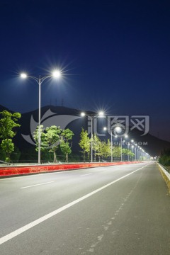 公路路灯夜景