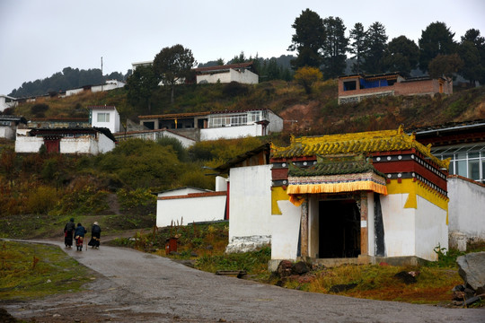 甘南名镇郎木寺