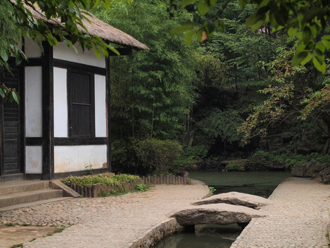 廬山風景 白居易草堂