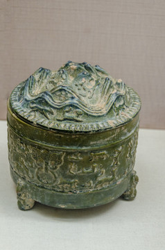 汉绿釉狩猎纹博山奁 汉代釉陶器