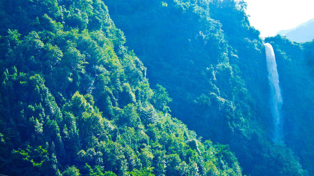 高山流水 瀑布