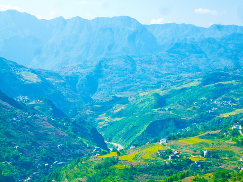 山地 崇山峻岭