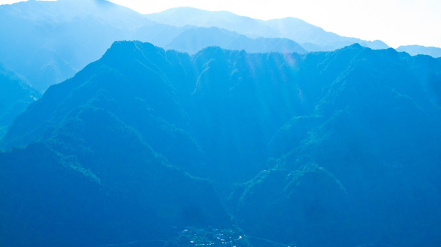 山峦 大山