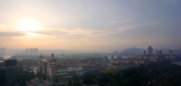 晨曦中的眉山市区 全景接图