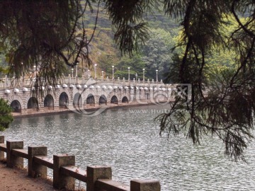 庐山景色 芦林湖畔