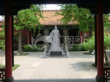 徐州戏马台风景区之项羽雕塑
