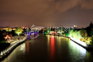 古城河夜景 苏州盘门