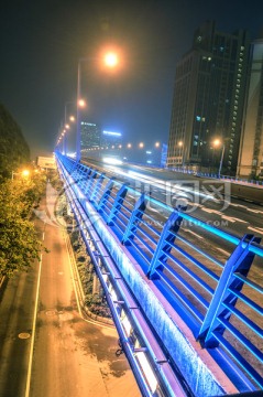 马路夜景