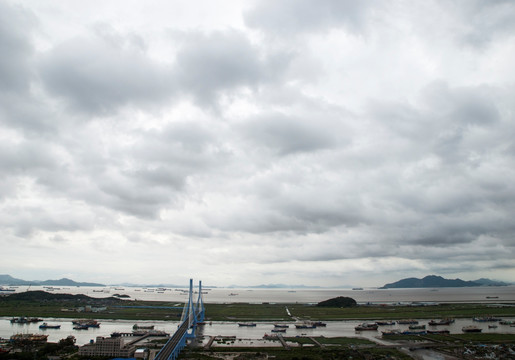 天空 大海 大桥 渔船 轮船