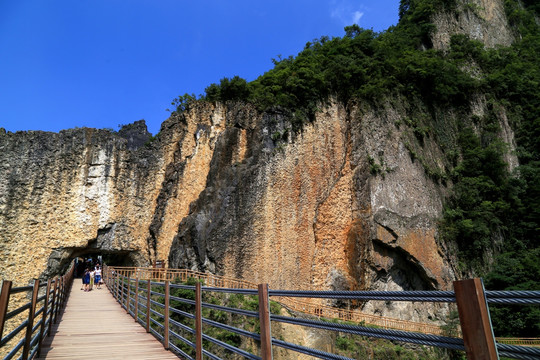 悬崖绝壁 武陵山 薄刀岭