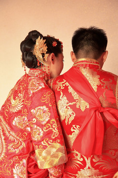中式婚礼 新娘新郎