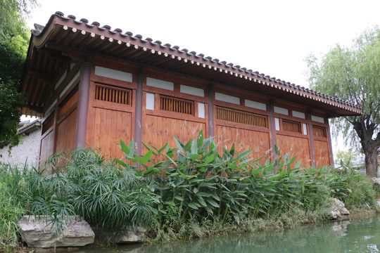 仿古建筑 水边木屋