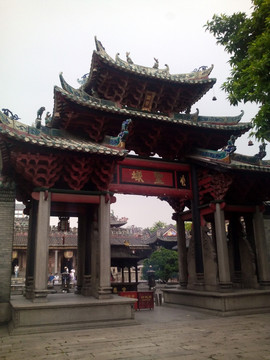 圣域牌坊